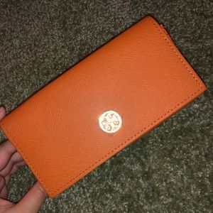BRAND new Tory Burch glasses case!